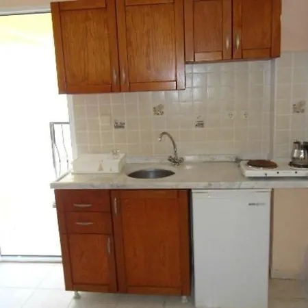 Club Daystar Apartment
