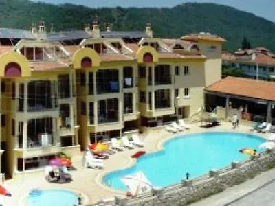Club Daystar Apartment